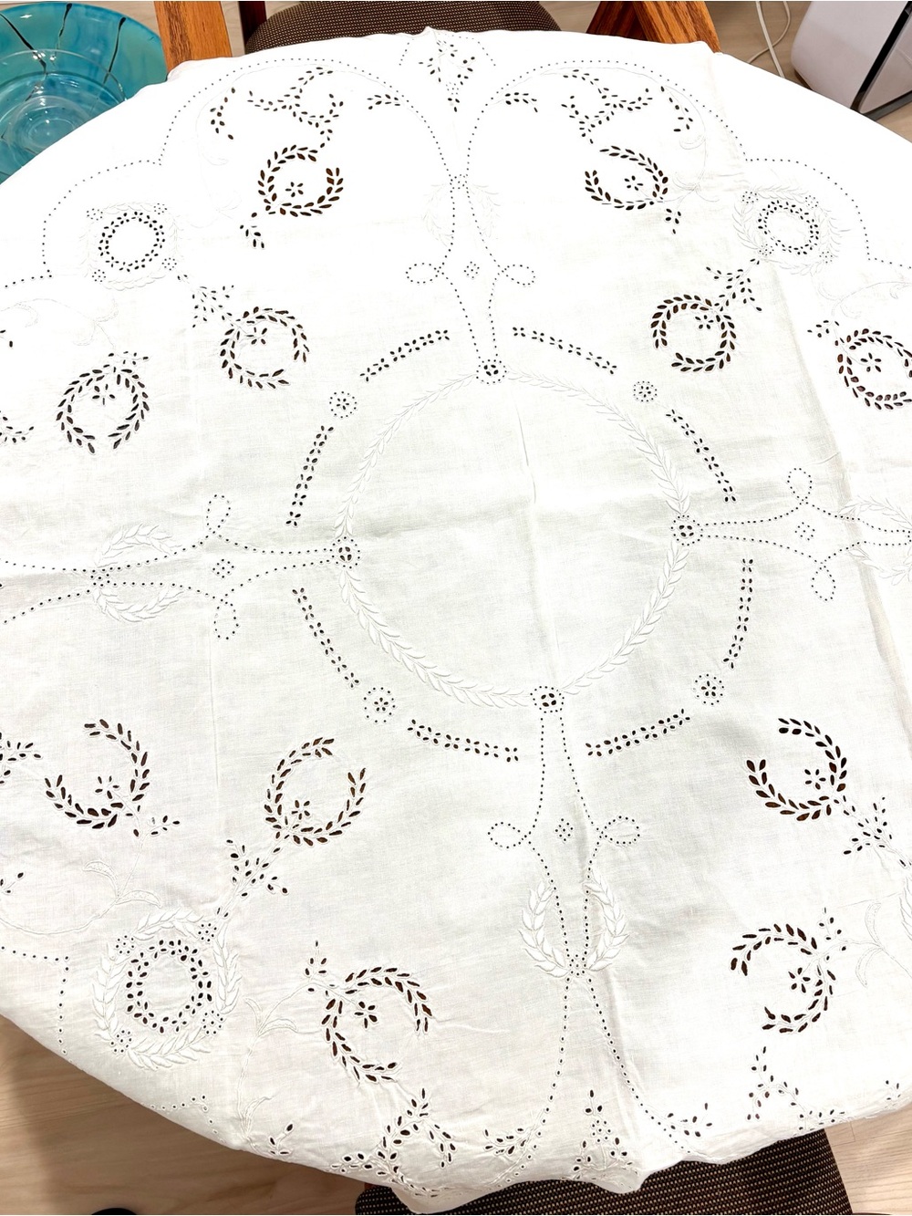 Antique tablecloth Broderie Anglaise w/t eyelet embroi/ed festooned hem 48x53
